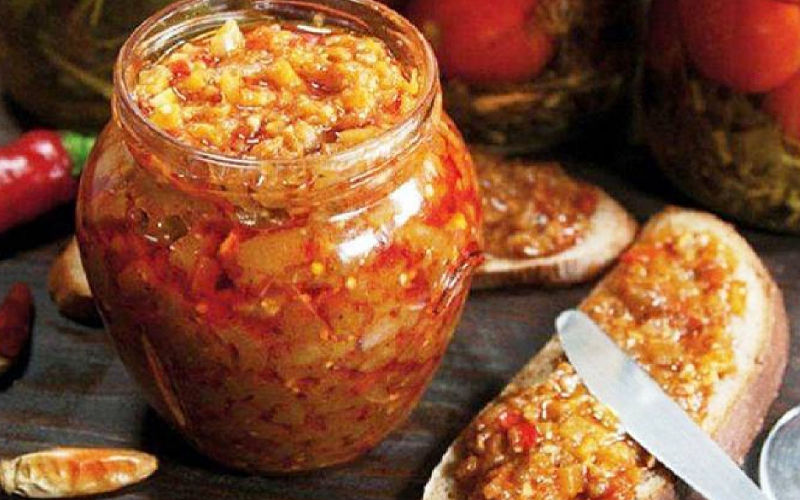 Баклажаны с яблоками и томатами
